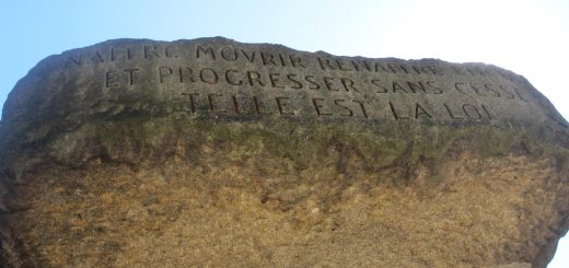 Inscripción en dolmen allan kardec parís