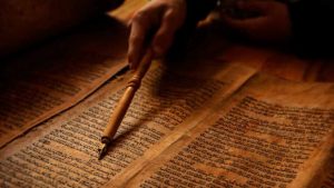 manuscrito-biblia-evangelio-cristianismo