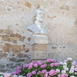 Busto de François_Fénelon en Carennac